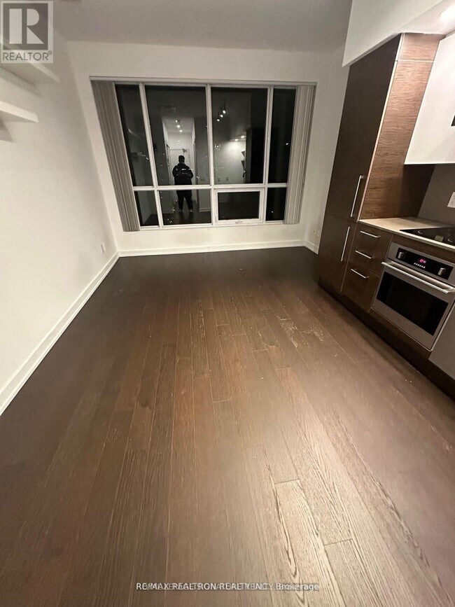 Photo - 1030 King St W Unité 1008