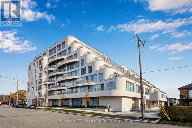 Photo - 689 The Queensway Unit PH10