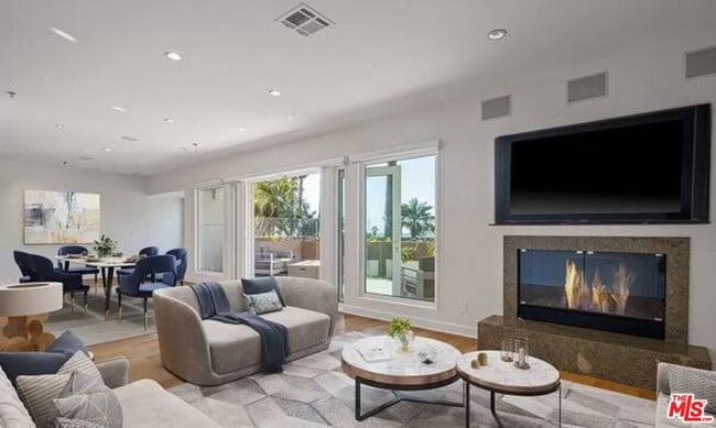 Photo - 2203 Ocean Ave Unidad 102