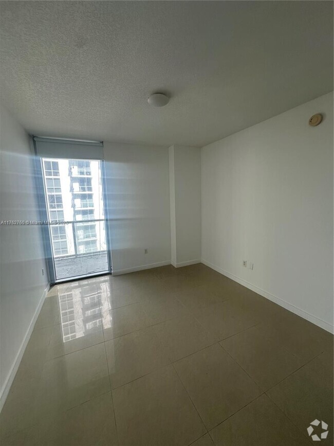 Building Photo - 1050 Brickell Ave Unit 1710 Rental