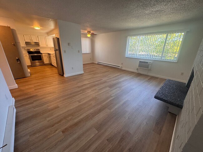 Photo - Stunning 2 Bed, 1 Bath w/ Laundry & AC in Lincoln Heights! Unit 2333