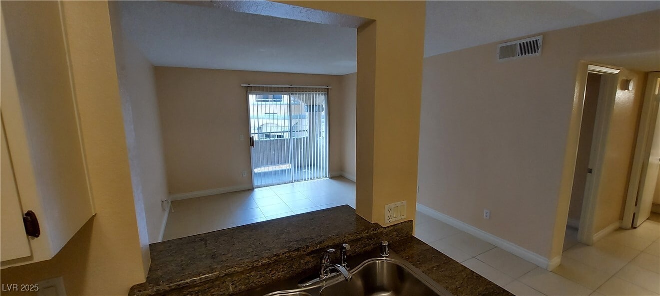 Photo - 230 Mission Newport Ln Unidad 107 Rental