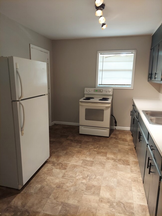 Photo - 245 Stafford St NW Unidad A