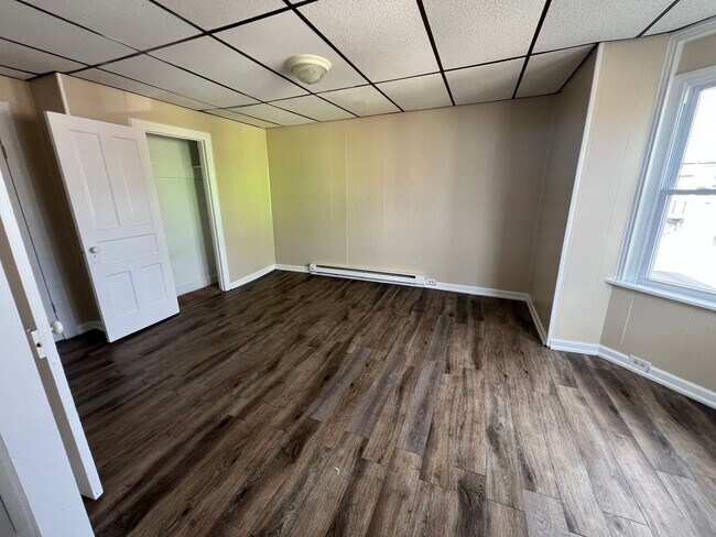 Photo - 642 W Market St Unidad 3