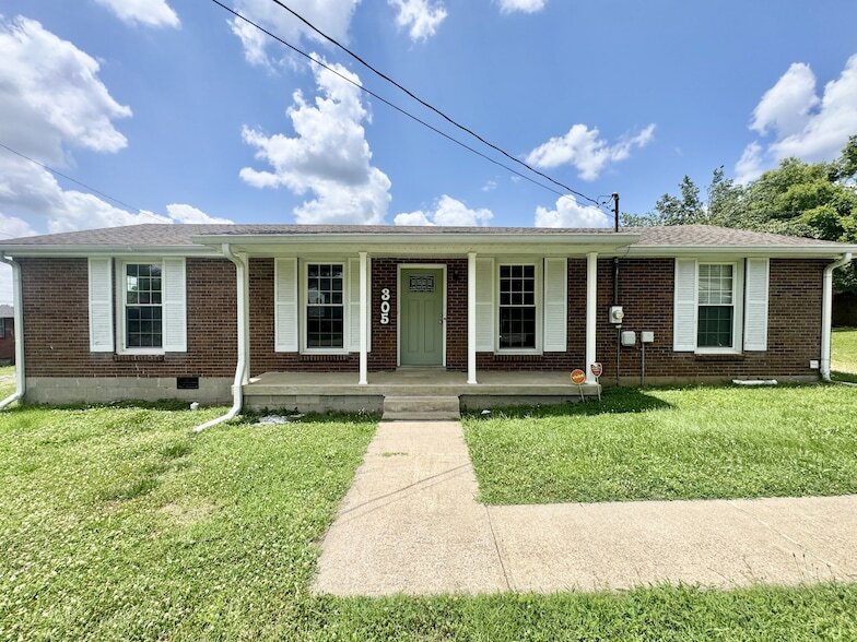 Photo - 305 Becklea Dr