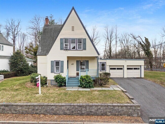 Building Photo - 6 Cottage Pl