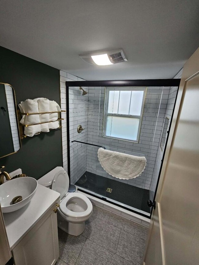 Photo - 152 E Orange St