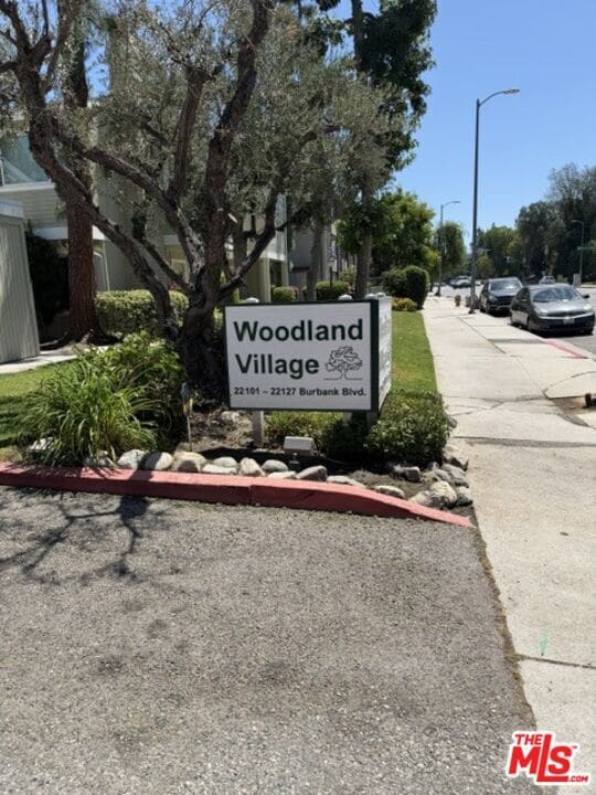 Photo - 22123 Burbank Blvd Unit 2