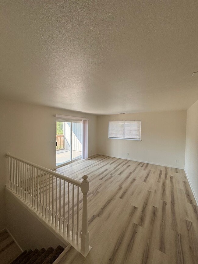 Building Photo - 1907-1907 Fairway Dr Unit 1907 Fairway Dr