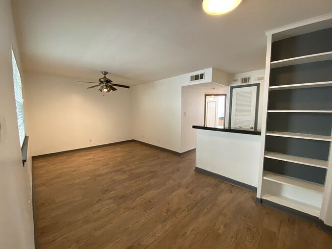 Photo - 4306 Avenue A
