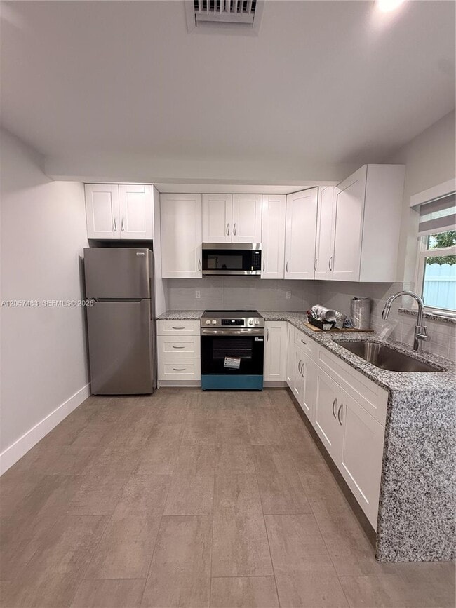 Photo - 10555 SW 32nd St Unit 2