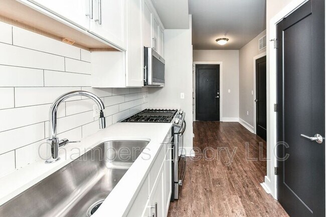Photo - 1800 Mt Vernon Ave Unit #208