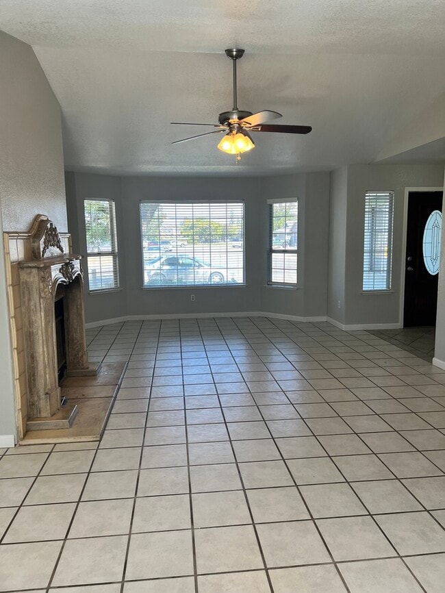 Photo - 1731 Third St