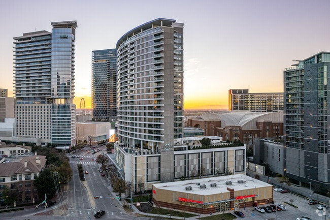 Photo - Cirque Residences