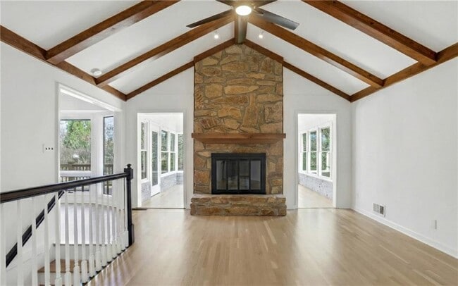 Photo - 600 Rounsaville Rd