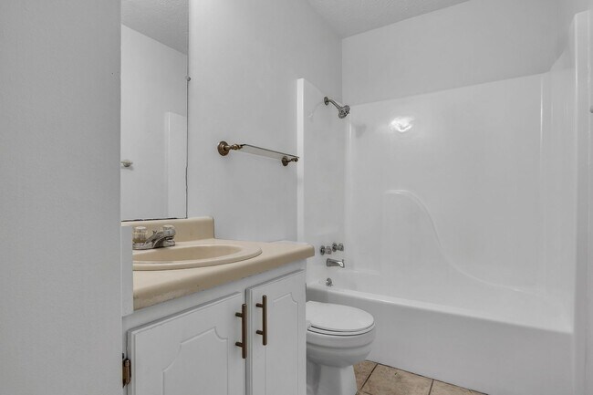 1110 N Montgomery St Unit 2