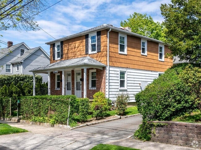 Building Photo - 11-13 3rd St Rental