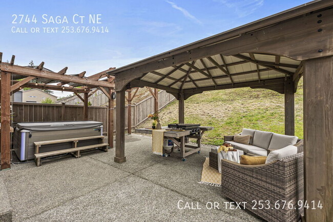 Photo - 2744 Saga Ct NE