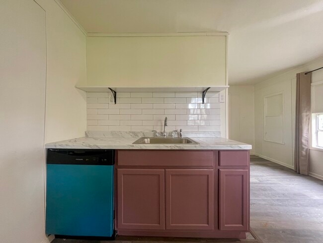Photo - 705 N 9th St