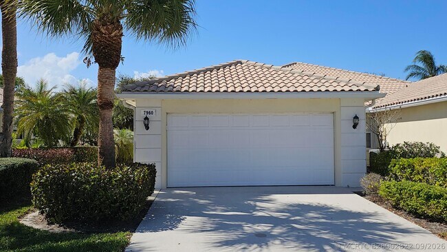 Photo - 7960 SE Peppercorn Ct