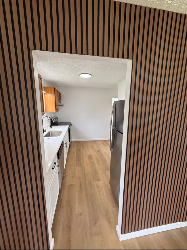 Photo - 608 Schuyler Dr