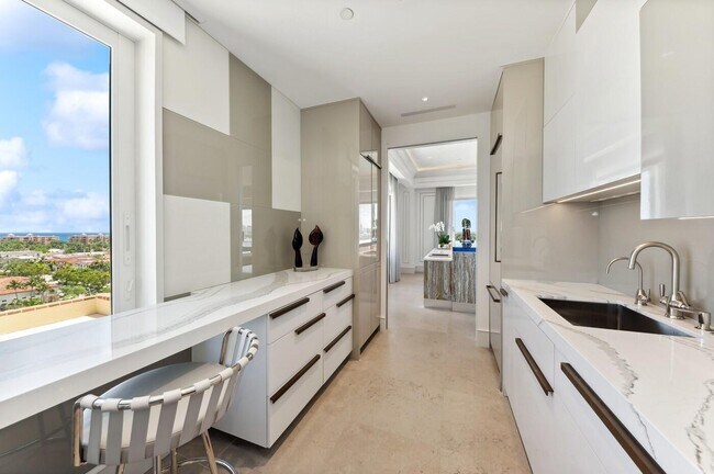 Photo - 150 Bradley Pl Unit 906