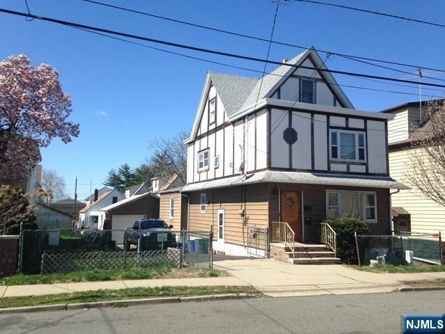 Photo - 97 Wood St