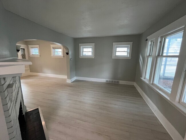 Photo - Three bedroom one bathroom home for rent