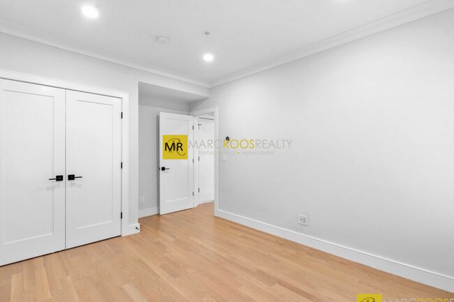 Photo - 535 Newbury St Unidad 6