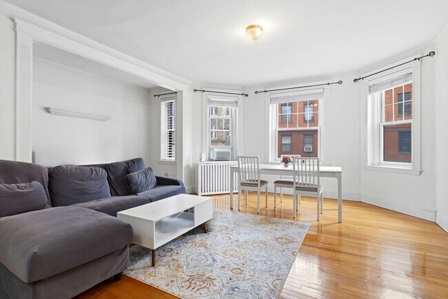 Building Photo - 73 Parkman St Unit 1