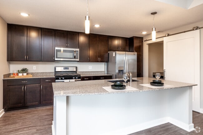 2BR, 2BA - 1,178 SF - Stonecrest - Kitchen