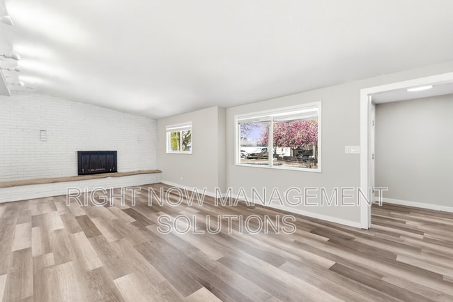 Photo - 413 Chestnut St