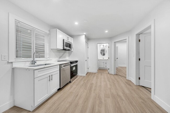 Photo - 92 Willow St Unit 3