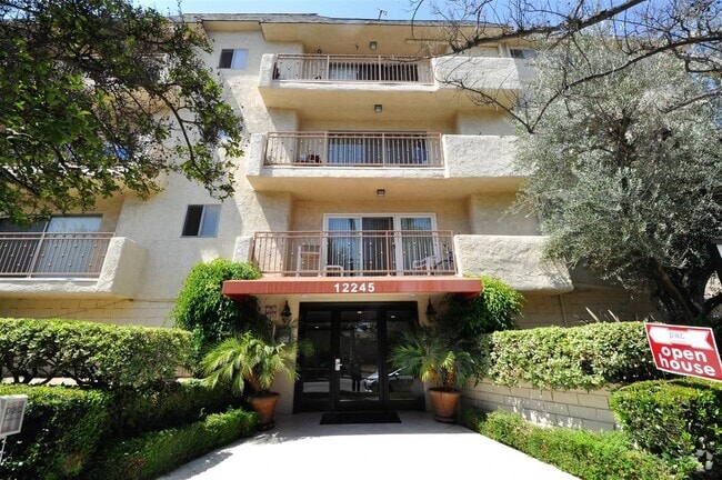 Building Photo - 12245 Chandler Blvd Unit 209 Rental