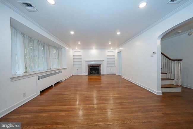 Photo - 714 Greythorne Rd