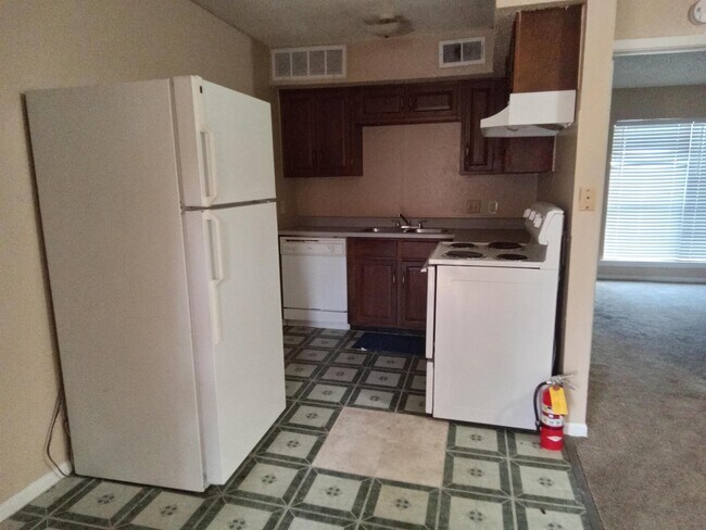 Photo - 102 Edwards Apt 19 St