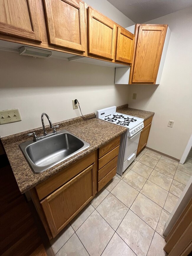 Photo - 1029 Spafford Ave Unit #3