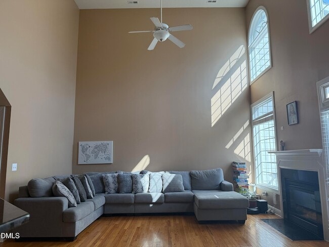 Photo - 401 Waverly Hills Dr