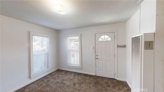 138 N Riverside Ave