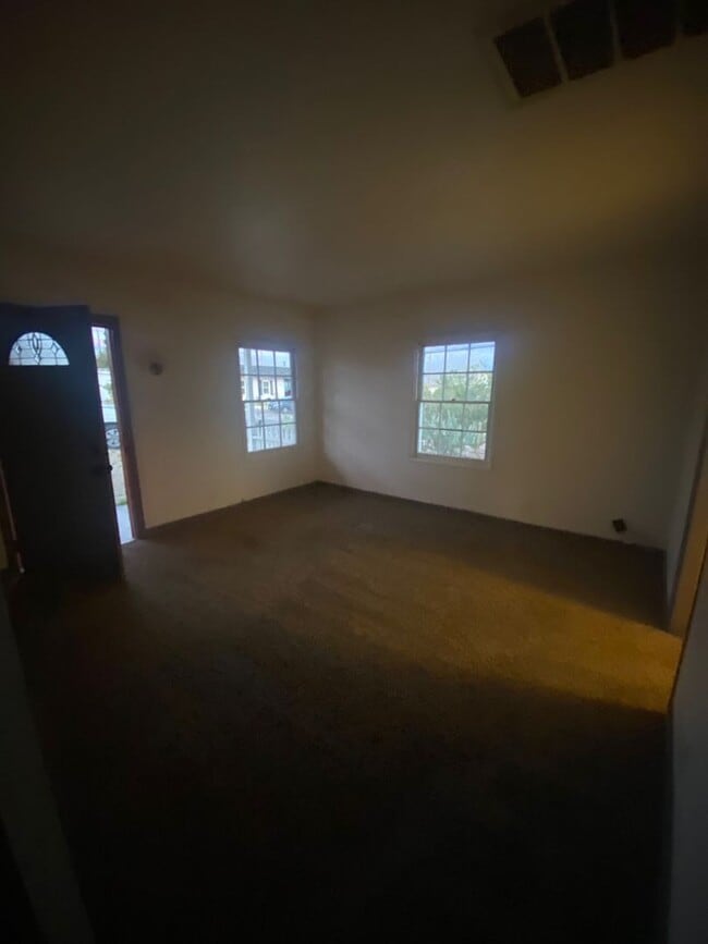 Photo - Henderson - 2 Bedroom - Water Street Location!
