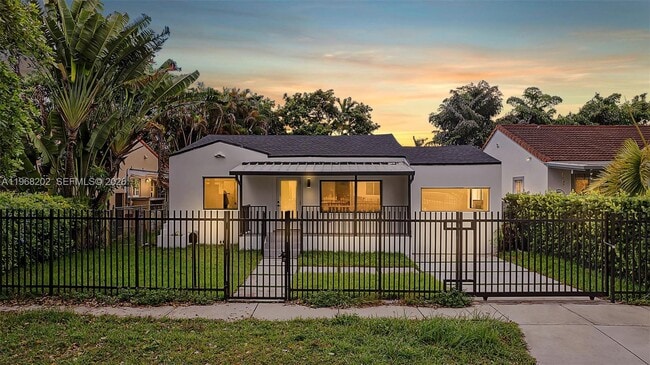 Photo - 1854 SW 17th St