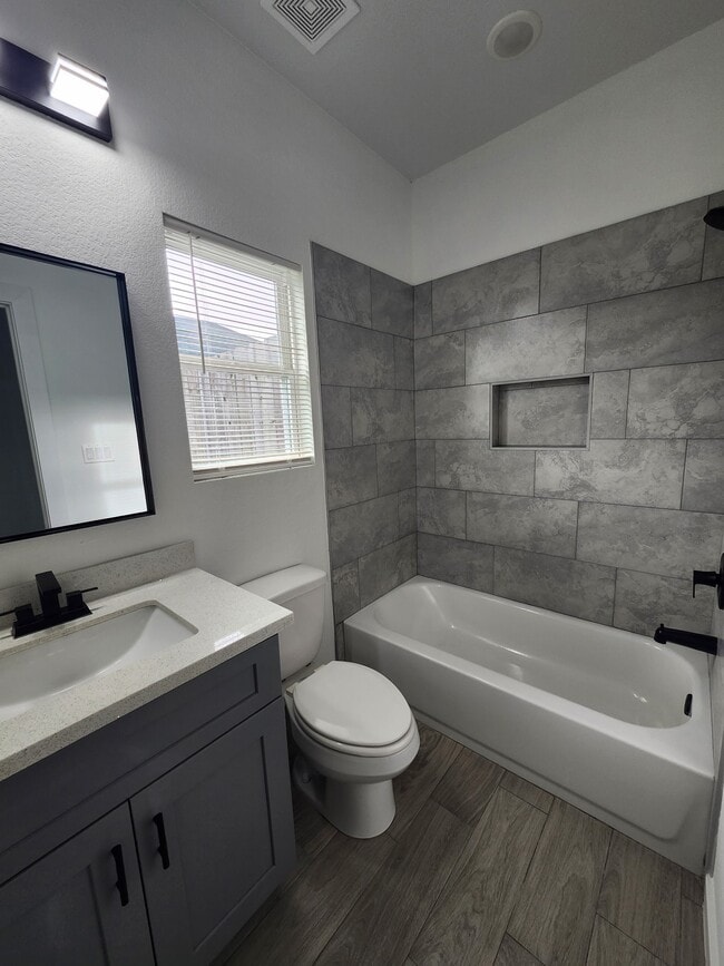 Photo - 1418 Rd 5607