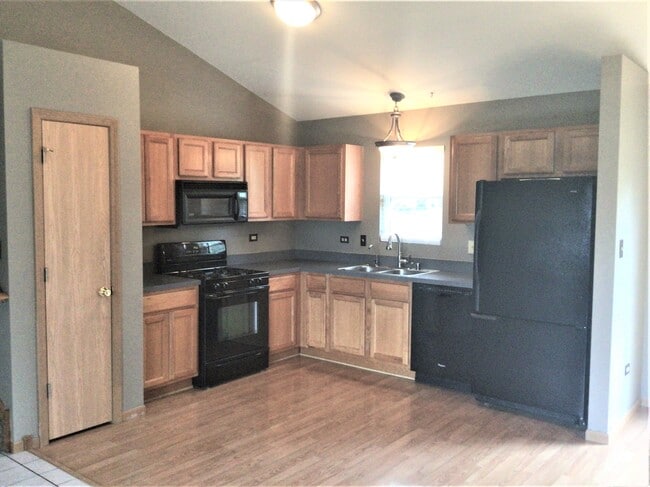 Photo - 898 Cottonwood Dr