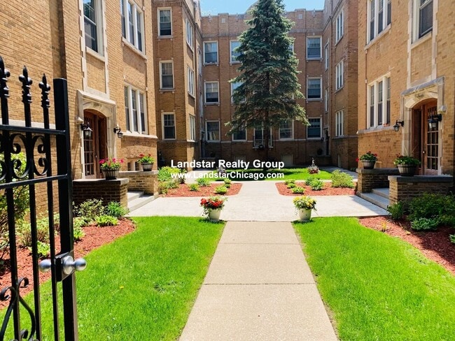 Building Photo - 734 Reba Pl Unit F3 Rental