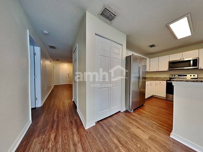 Photo - 10225 Summerview Cir