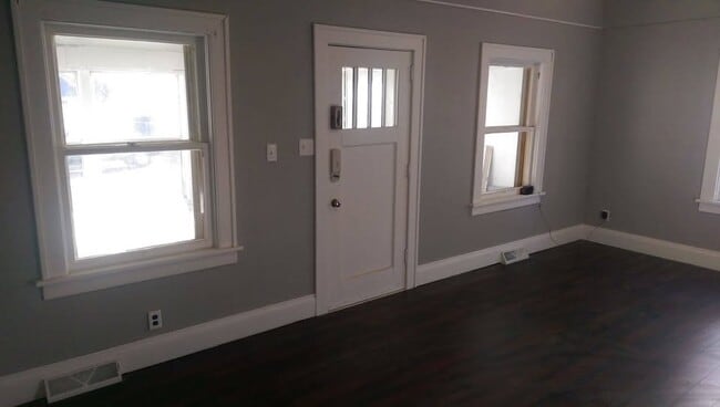 Photo - 115 N Covell Ave Unit 1