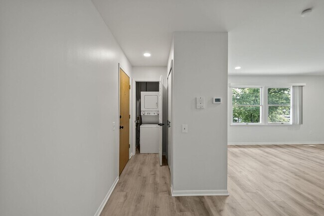 Photo - Chestnut Oaks Apartments