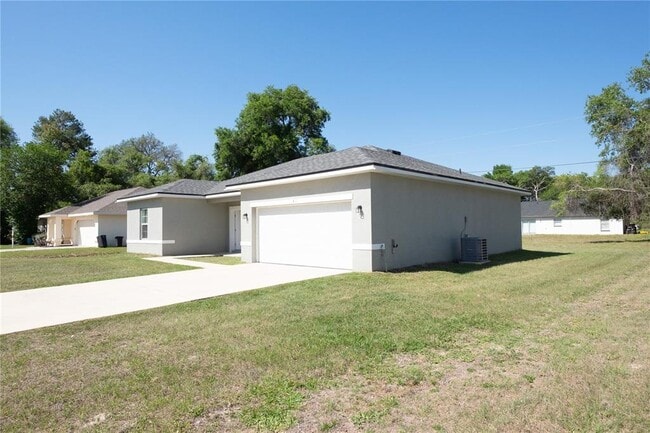 Photo - 422 Marion Oaks Course