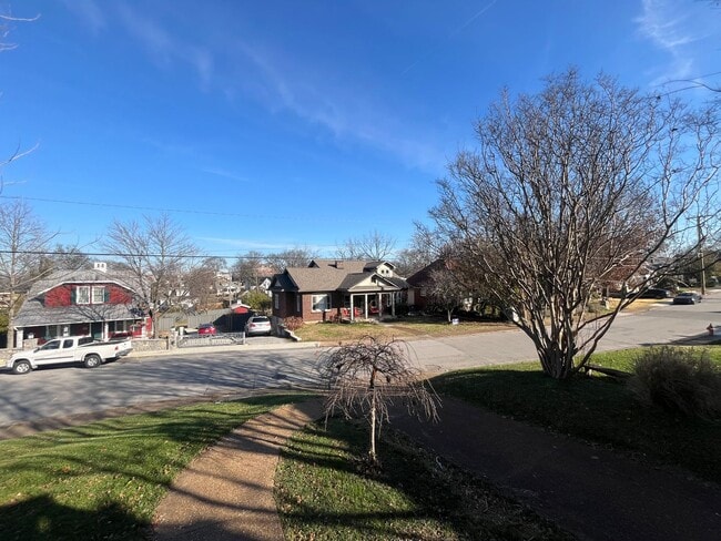 Photo - Charming Home in Belmont-Hillsboro Neighborhood, minutes to Vandy and Belmont, Fenced Yard