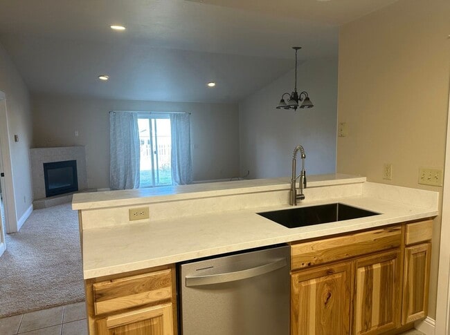 59-63-63 Droulliard Ave Unit 59 Droulliard Ave
